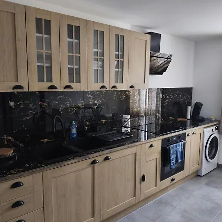 Apartman Modern Air-conditioned With Large Terrace *