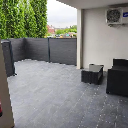 Modern Air-conditioned With Large Terrace *